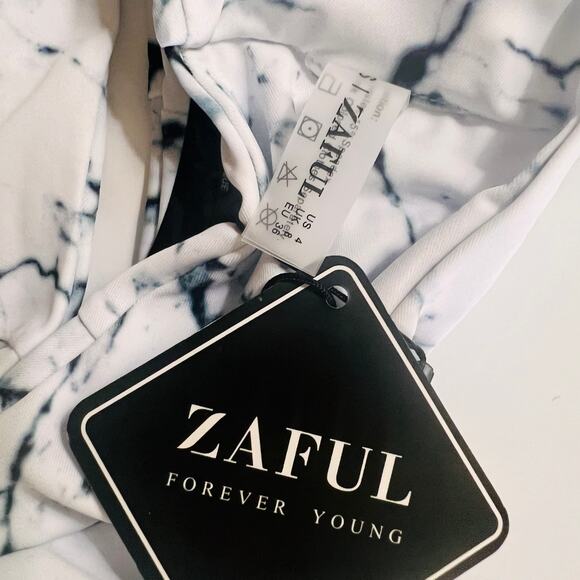 Zaful Abstract Print Cheeky Bikini Bottoms Size 4 NWT White Black - Picture 2 of 5